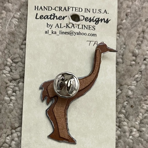 Sandhill Crane Pin - Picture 3 of 4